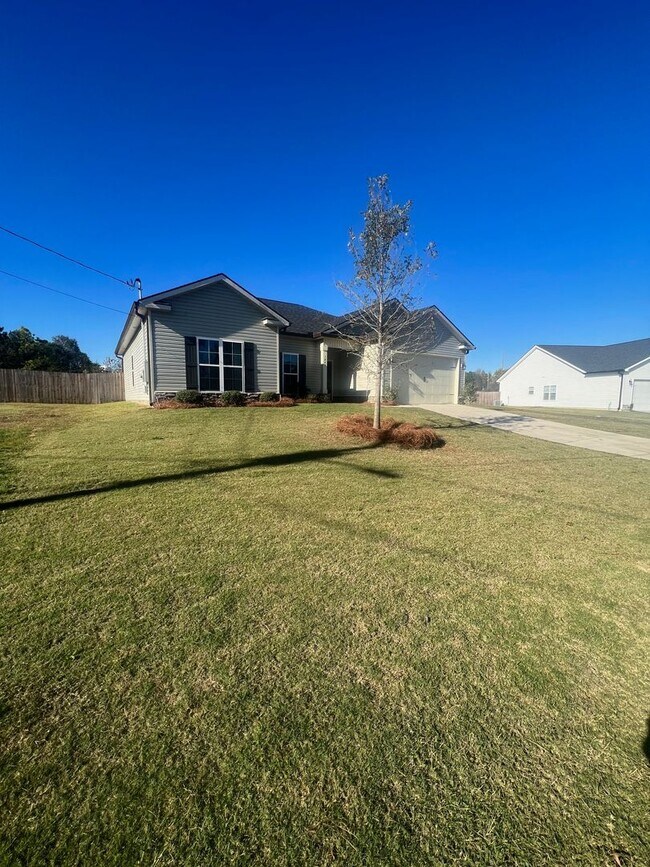 Foto del edificio - 4 Bedroom New Construction Home in Thomson, Georgia just off the Bypass
