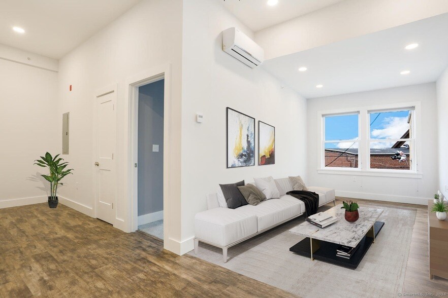 Photo - 44 Greenwich Avenue Unit 3-1