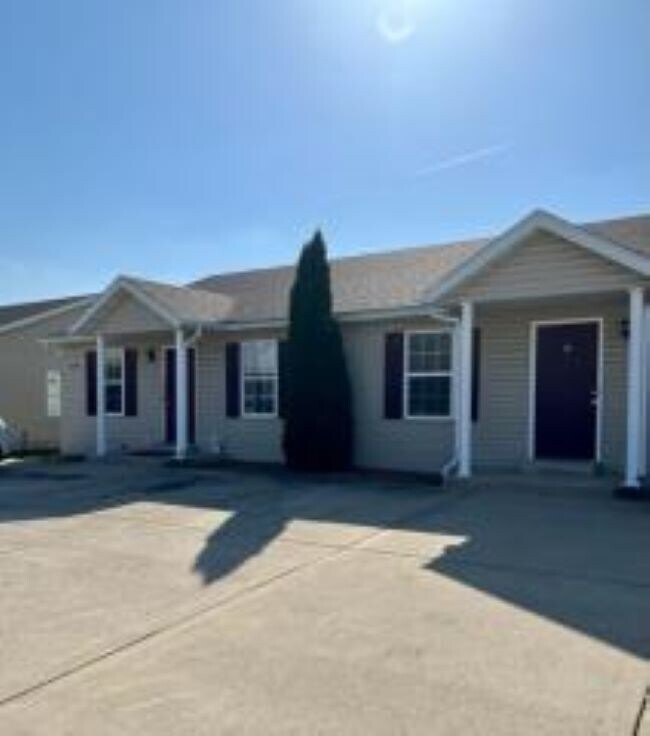 Foto del edificio - 3323 Country Place Ln