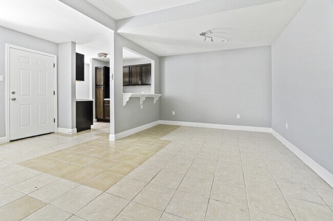 Foto del edificio - 8006 Trapier Ave