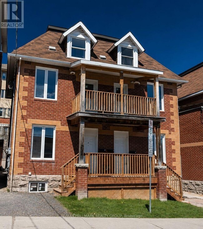Building Photo - 261 Somerset St. E