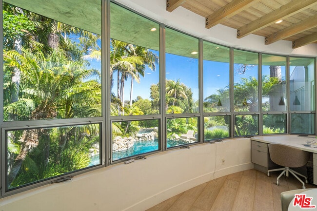 Building Photo - 28775 Sea Ranch Way