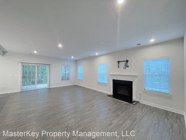 Building Photo - 4 br, 3 bath House - 3700 Horton Hill Dr