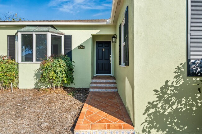 Foto del edificio - 4565 Estrella Ave