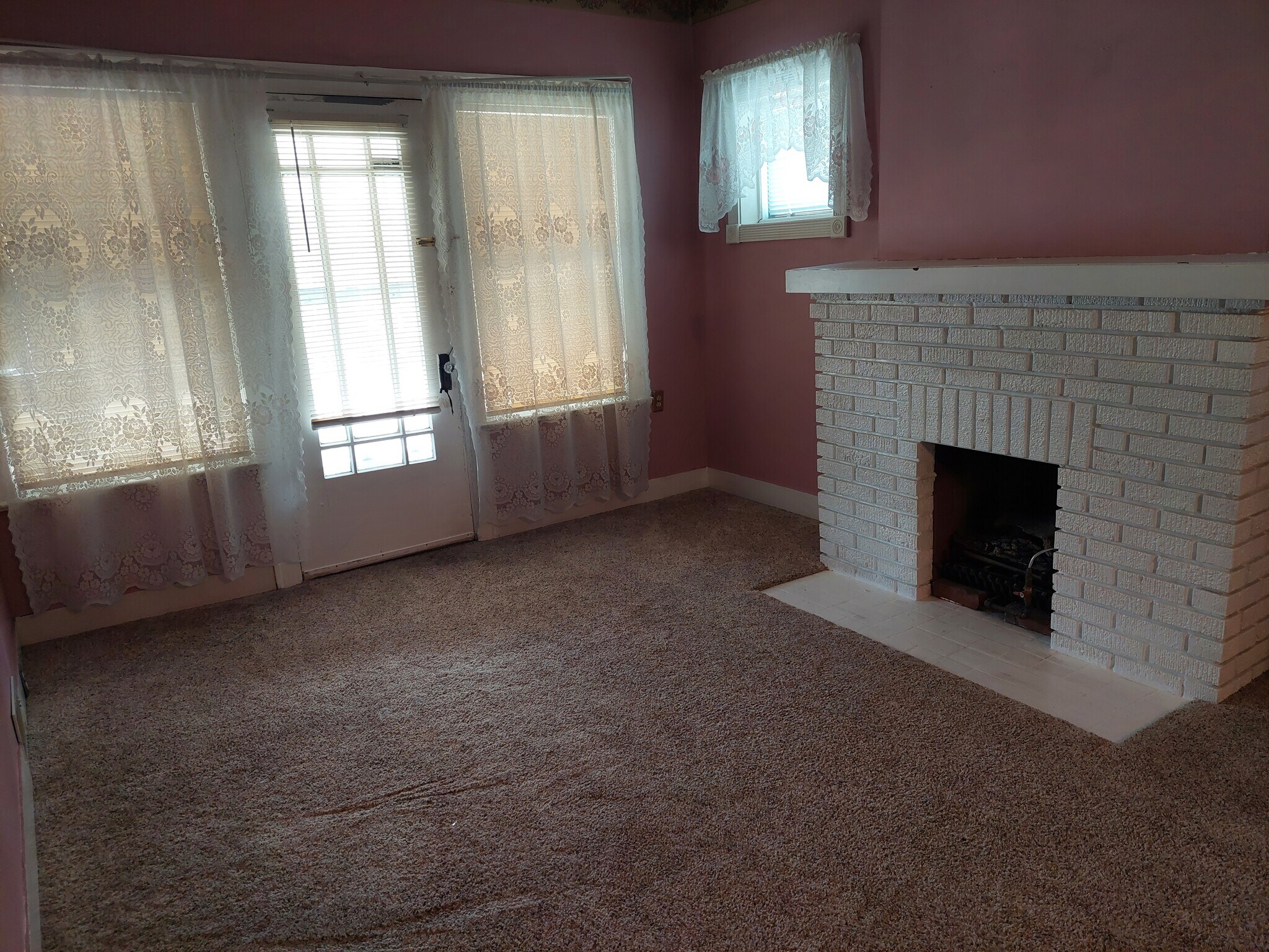 8706 Denison Ave Cleveland, OH 44102 – photo 3