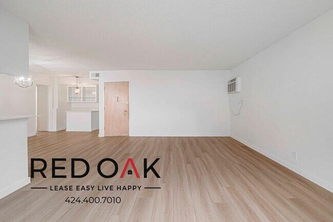 Foto del edificio - 8115 Norton Ave
