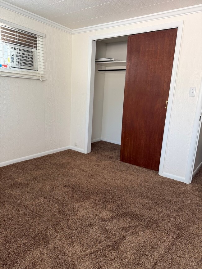 Building Photo - 934 E 600 S