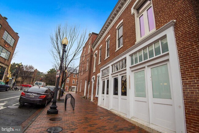 Building Photo - 3034 M St NW