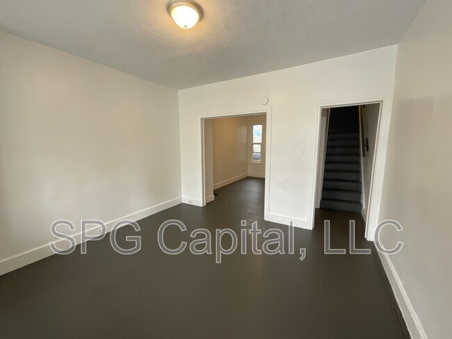 Building Photo - 934 Madison Ave