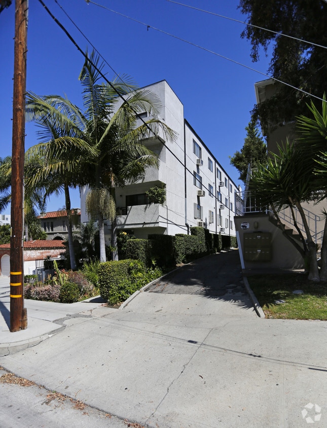Building Photo - 3957 W 7th St