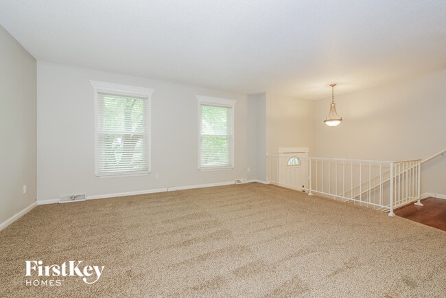 Building Photo - 5910 Walnut Creek Cir