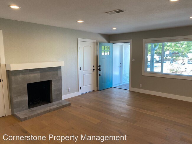 Building Photo - 3 br, 2 bath House - 2924 Manda Dr