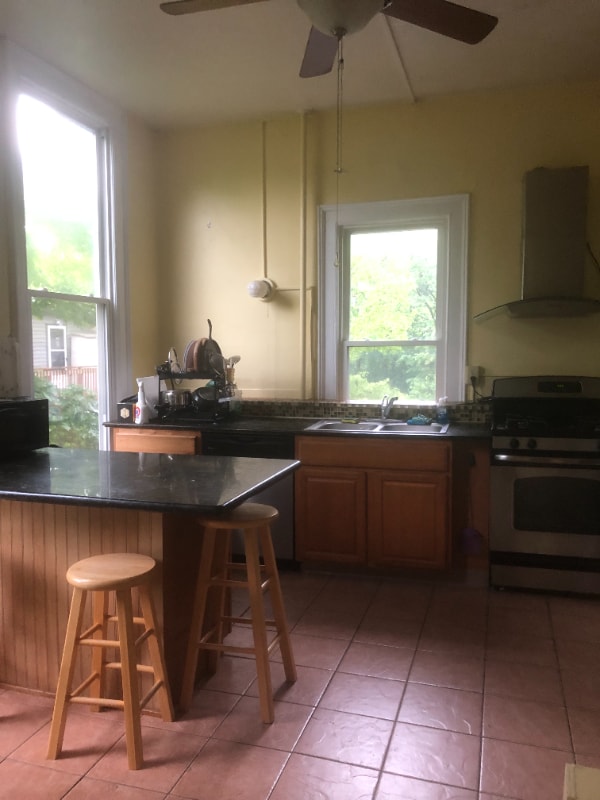 Building Photo - 206 Schuyler Pl