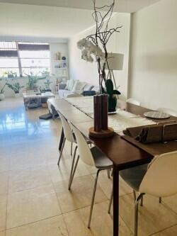 Foto del edificio - 1050 93rd St