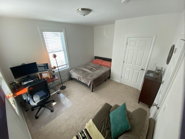 Second Bedroom - 27 Williams St