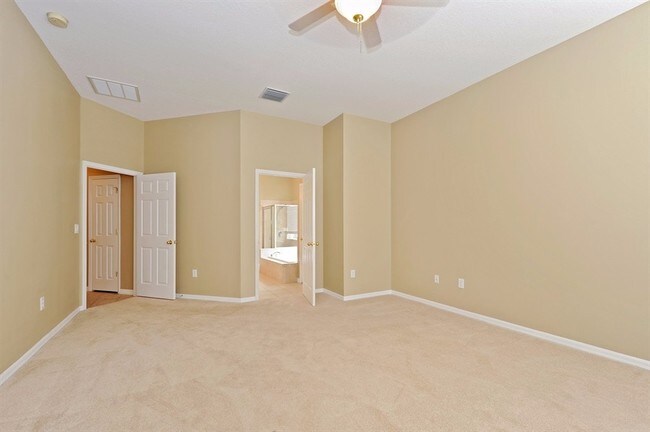 Foto del edificio - 22744 Robins Nest Ct