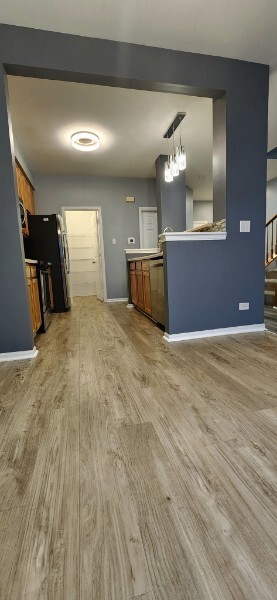 Building Photo - 24113 Walnut Cir