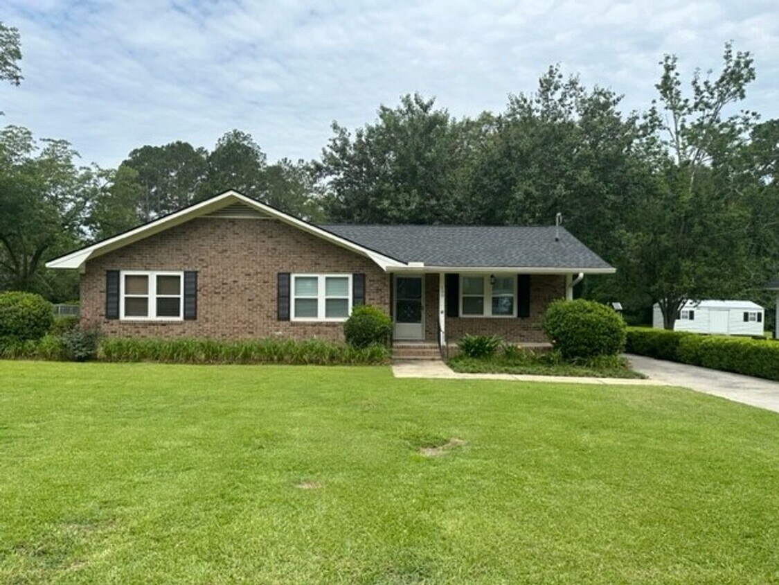 406 S Rushing St, Glennville, GA 30427 House Rental in Glennville, GA