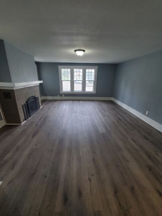 Foto del edificio - 417-419 Madison St duplex