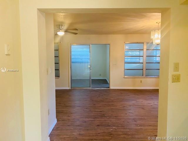 Foto del edificio - 930 SW 29th Way