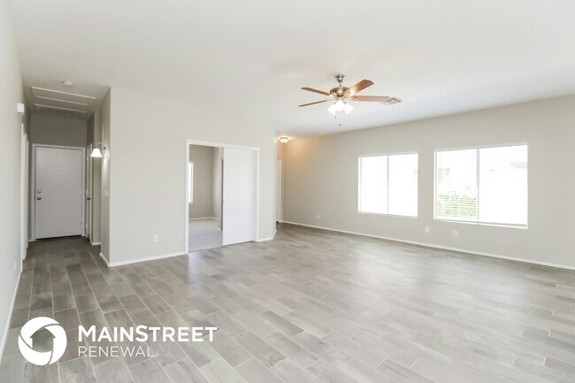 Foto del edificio - 16236 W Adams St