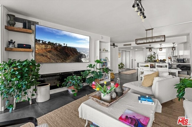 Foto del edificio - 4316 Marina City Dr