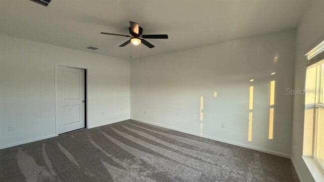 Building Photo - 5762 Gingham Dr