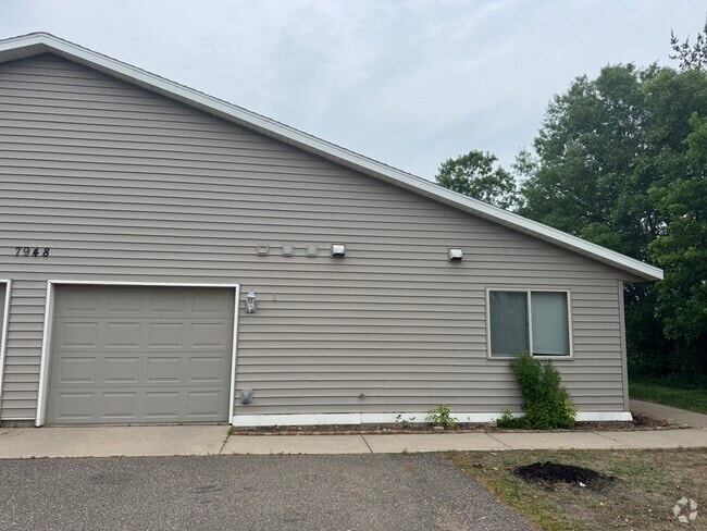 Building Photo - 7948 Greenwood Rd