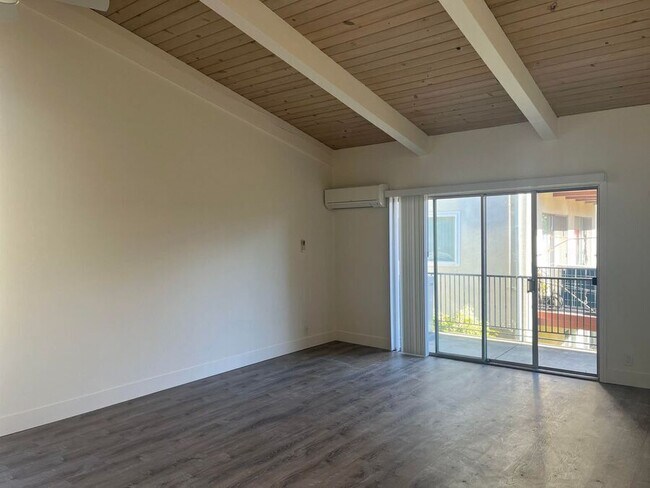 Foto del edificio - 241 Lafayette Cir