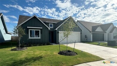 Building Photo - 1009 Alma Dr