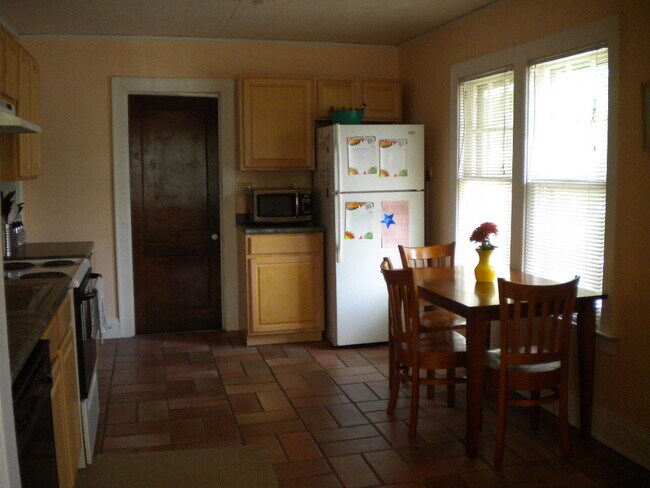 Cocina - 1219 Packard St