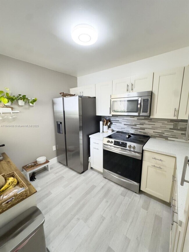 Foto del edificio - 1112 NW 125th Pl