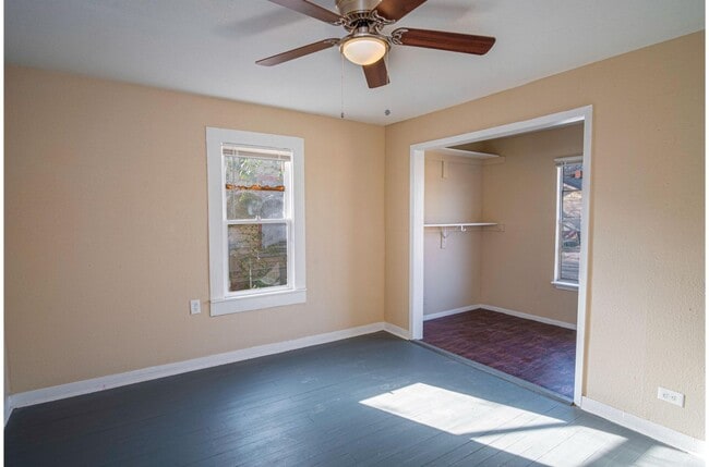 Building Photo - Great Home So Close to Downtown!