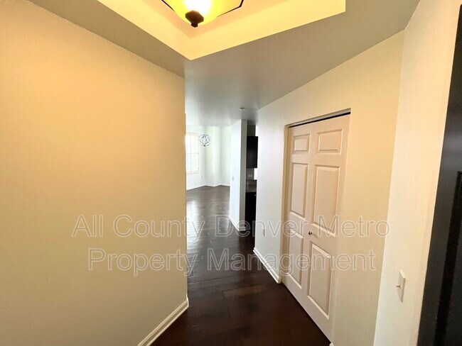 Foto del edificio - 475 W 12th Ave