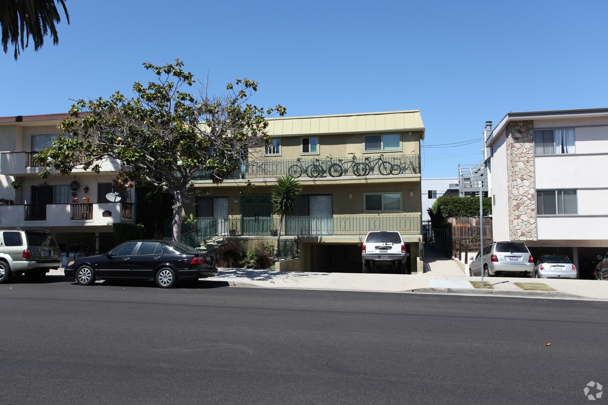 Building Photo - 1249 9th St