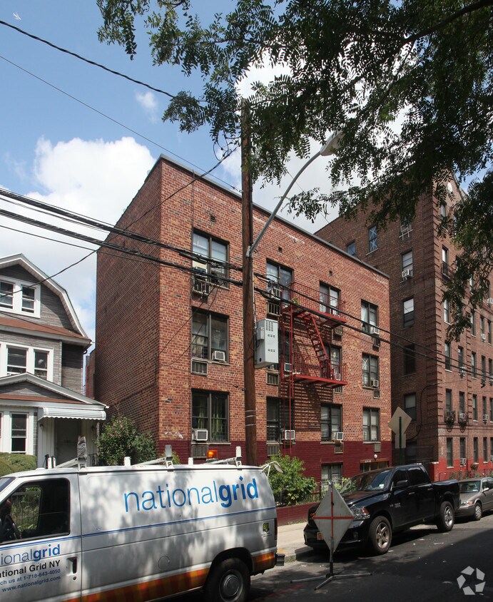 42-45 Judge ¡St - 42-45 Judge St
