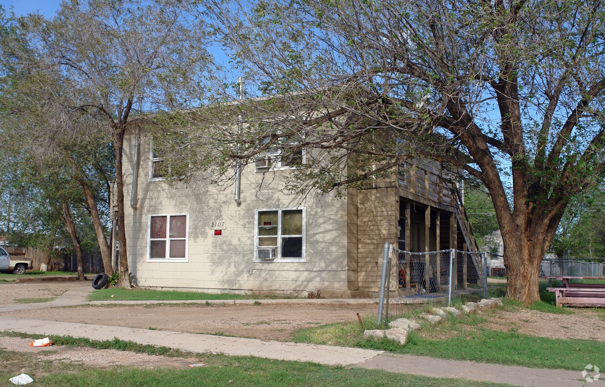 Building Photo - 2107 Avenue L