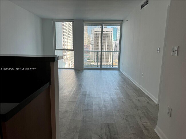 Foto del edificio - 244 Biscayne Blvd
