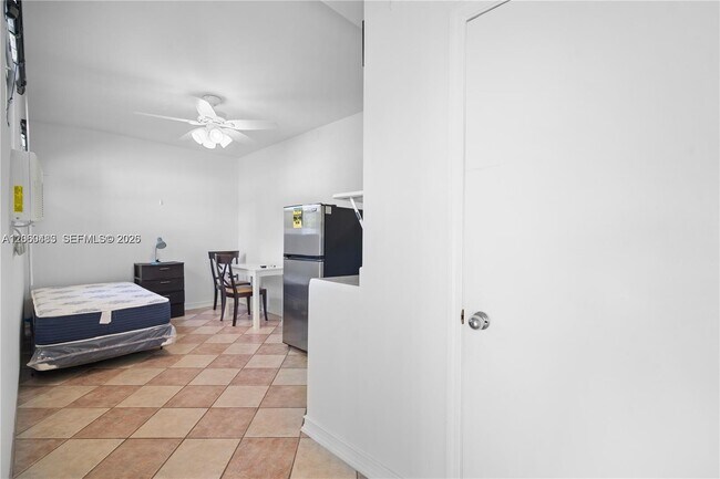 Foto del edificio - 1785 NE 159th St