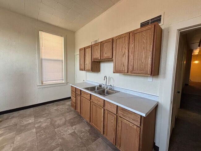 Foto del edificio - All Utilities Included!