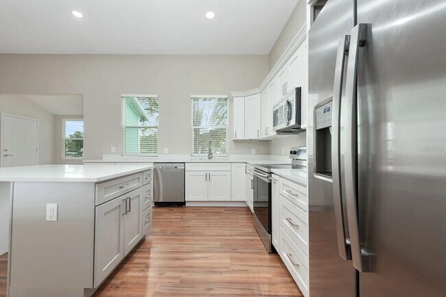 Foto del edificio - 4955 Old Lucerne Park Rd