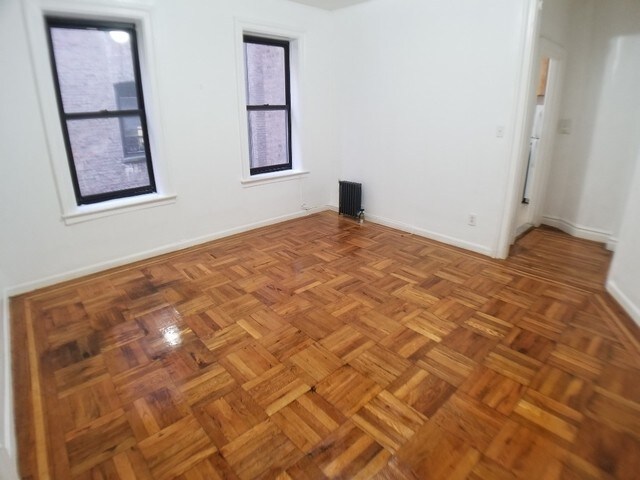 Foto principal - 549 Isham St