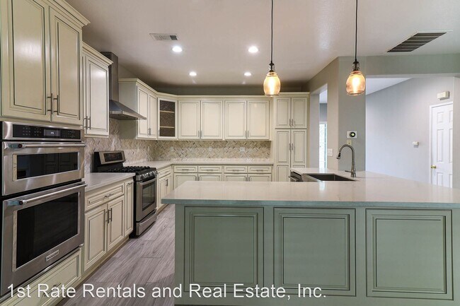 Foto del edificio - 4 br, 2.5 bath House - 22429 Hawthorn Ave