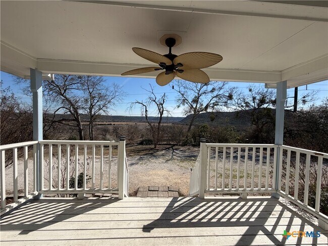 Foto del edificio - 200 Peggs Pl