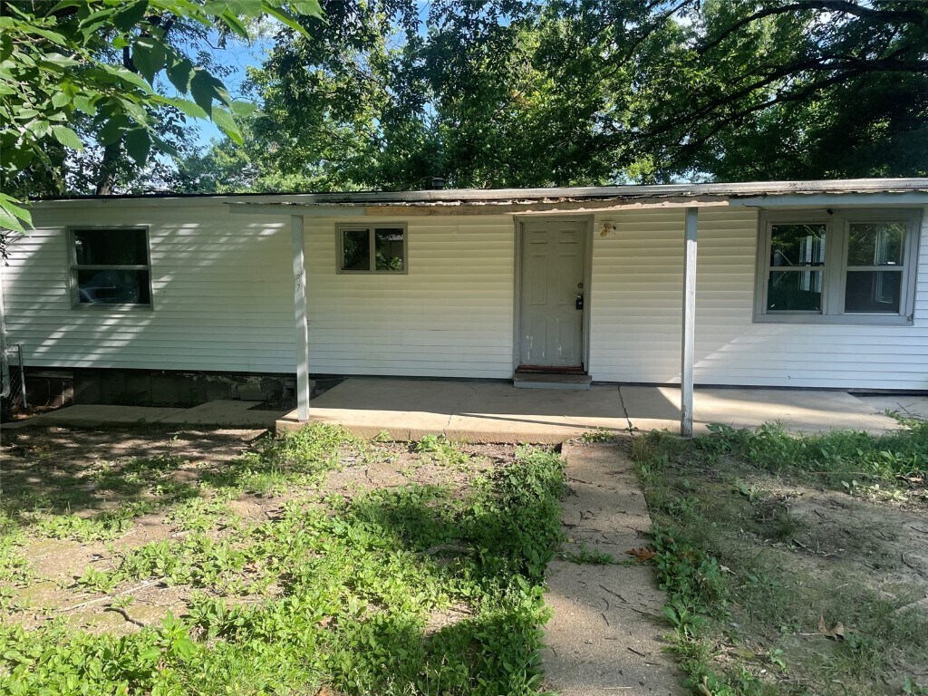 Foto principal - 687 Benton St