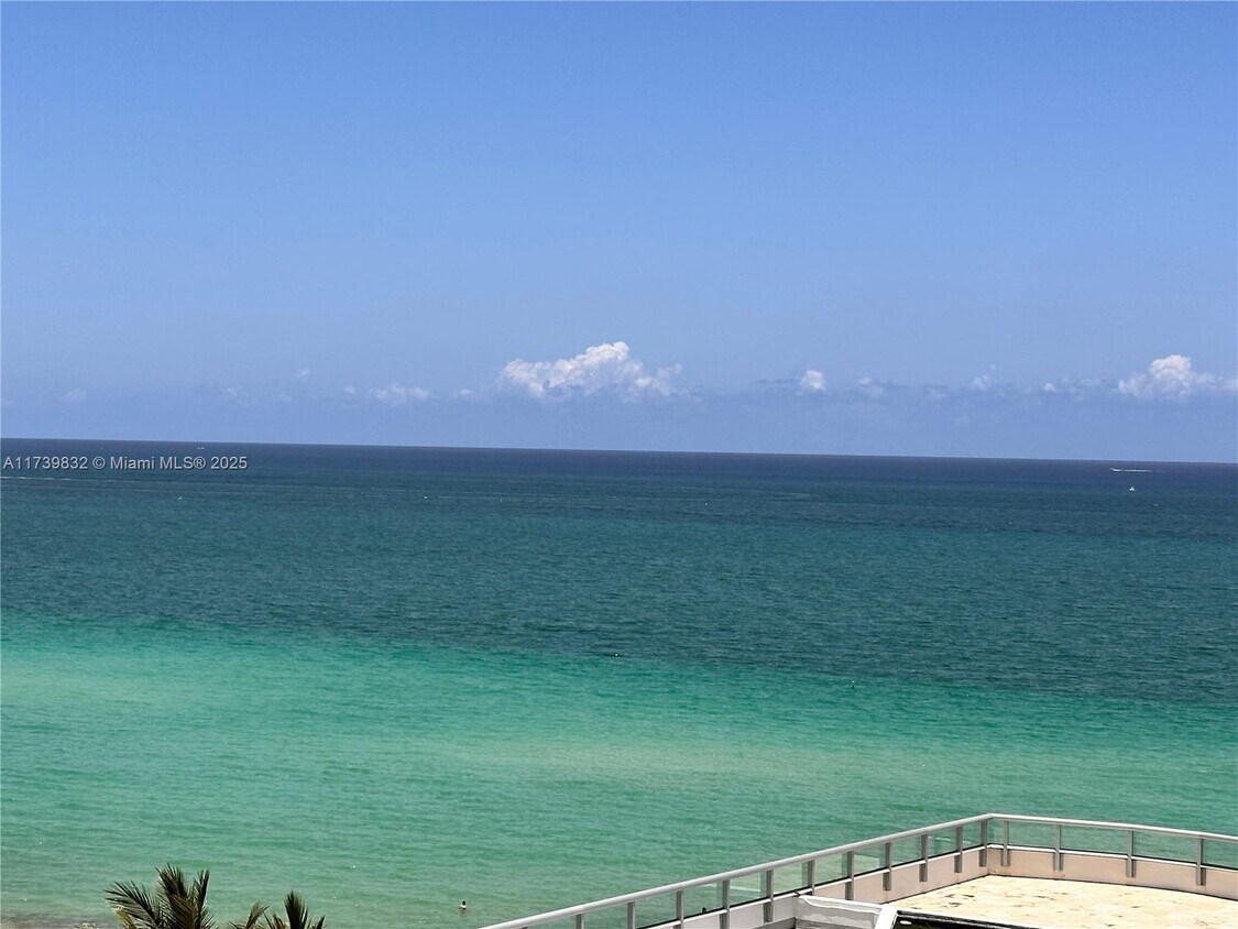 Primary Photo - 6799 Collins Ave