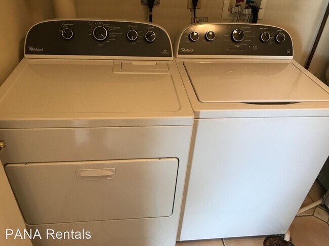 Foto del edificio - 3 br, 2.5 bath House - 121 Oak Hill Lane