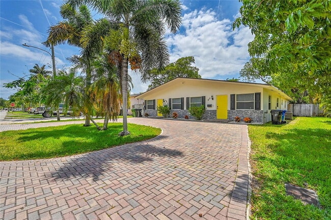 Photo - 810 SW 12th Ct Apartment