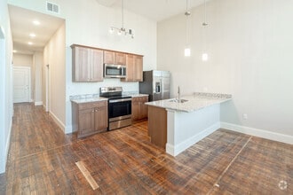 2BR, 1BA - 1,045SF - King Philip Lofts
