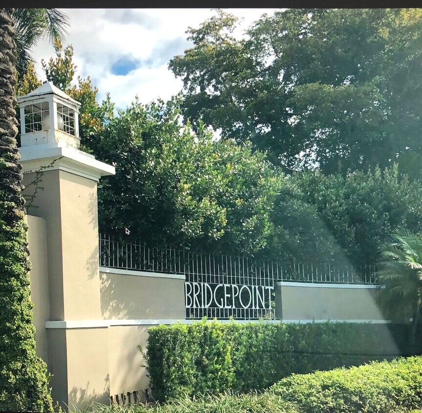 Foto principal - 7171 Miller Dr
